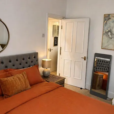 Light And Stylish Close To Centre * Bristol