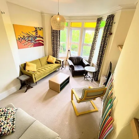 Light And Stylish Close To Centre Bristol